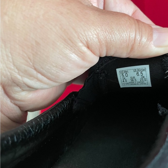 Vans Off the Wall Men's Black Slip Ons Mens 5 Womens 6.5 Slip-On Sneakers - Picture 7 of 9